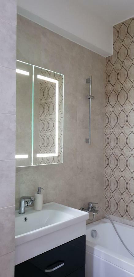 Apartament Laura Solid House מאמאיה מראה חיצוני תמונה