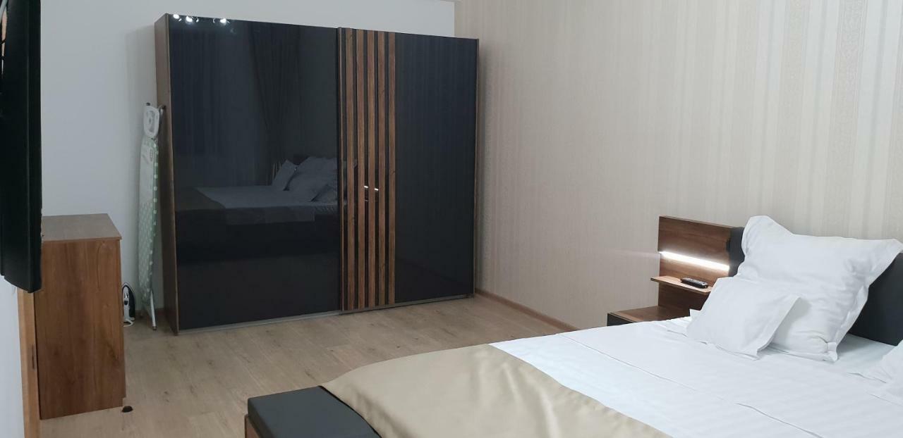 Apartament Laura Solid House מאמאיה מראה חיצוני תמונה