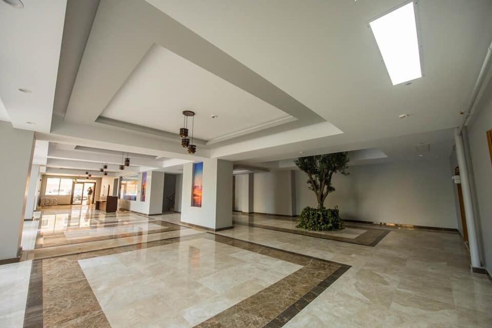 Apartament Laura Solid House מאמאיה מראה חיצוני תמונה